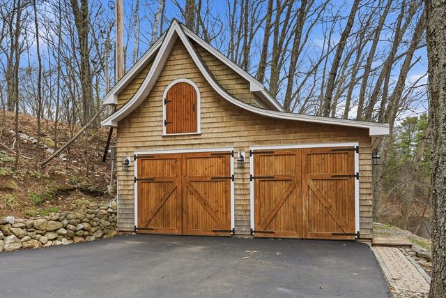 284 Whiley Rd, Groton, MA 01450