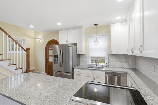 284 Whiley Rd, Groton, MA 01450