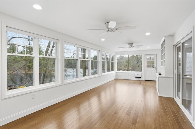 284 Whiley Rd, Groton, MA 01450