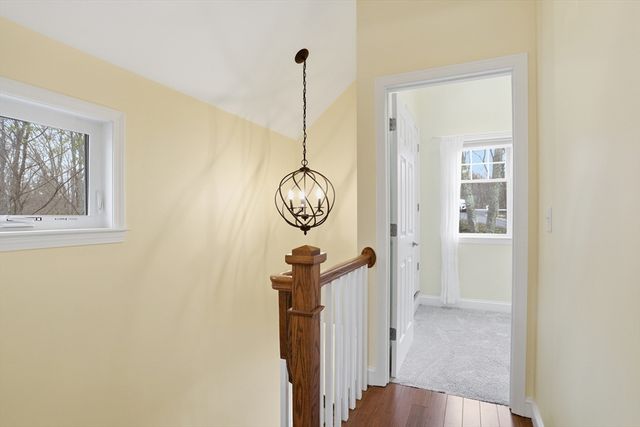 284 Whiley Rd, Groton, MA 01450