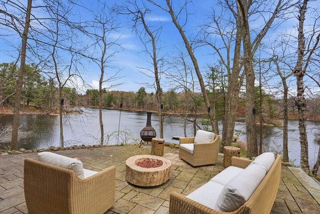 284 Whiley Rd, Groton, MA 01450