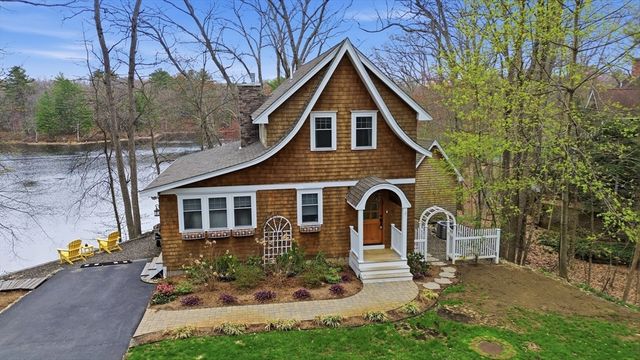 284 Whiley Rd, Groton, MA 01450