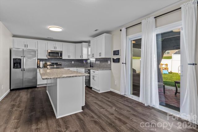 127 Harvest Pointe Drive, Statesville, NC 28677