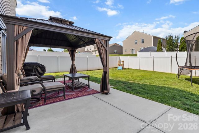 127 Harvest Pointe Drive, Statesville, NC 28677