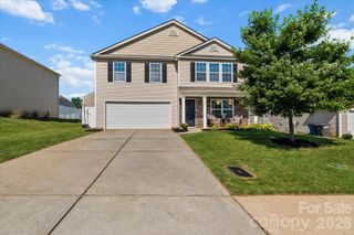 127 Harvest Pointe Drive, Statesville, NC 28677