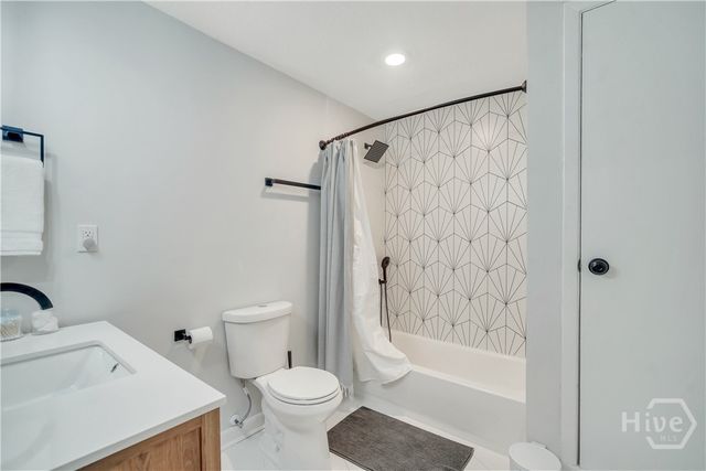 115 W 55th Street, Savannah, GA 31405