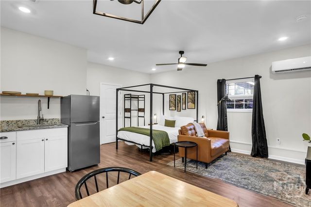 115 W 55th Street, Savannah, GA 31405
