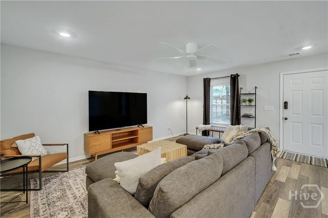 115 W 55th Street, Savannah, GA 31405