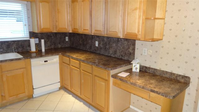 3843 Vineyard Drive, Houston, TX 77082