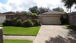 3843 Vineyard Drive, Houston, TX 77082