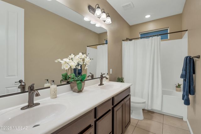 7235 W Cactus Flower Pass, Marana, AZ 85658