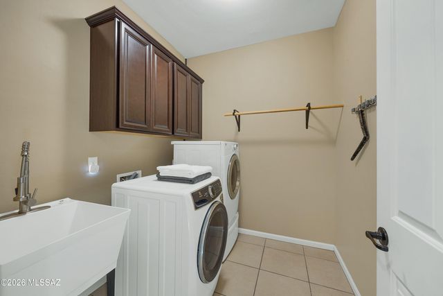 7235 W Cactus Flower Pass, Marana, AZ 85658