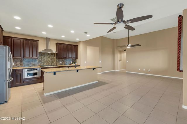 7235 W Cactus Flower Pass, Marana, AZ 85658