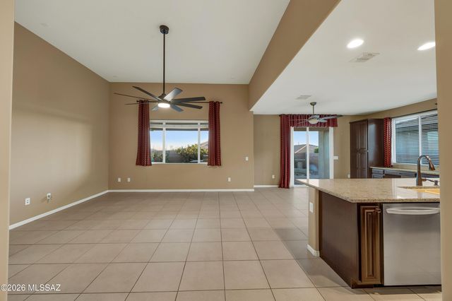 7235 W Cactus Flower Pass, Marana, AZ 85658
