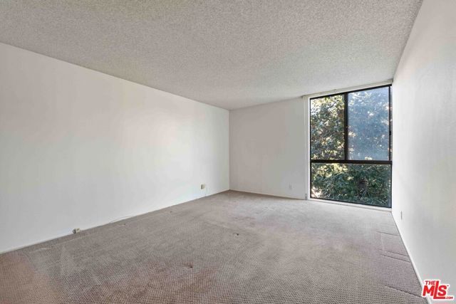 11706 Montana Avenue 204, Los Angeles, CA 90049