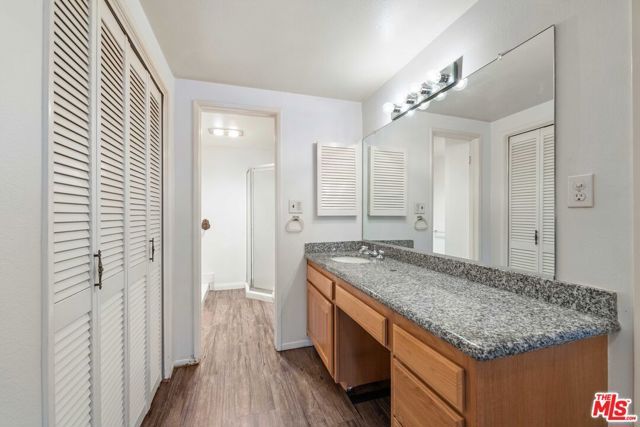 11706 Montana Avenue 204, Los Angeles, CA 90049