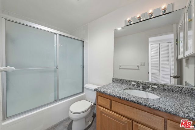 11706 Montana Avenue 204, Los Angeles, CA 90049