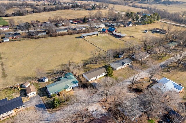 176 Carr Court, Harrison, AR 72601