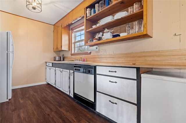 176 Carr Court, Harrison, AR 72601