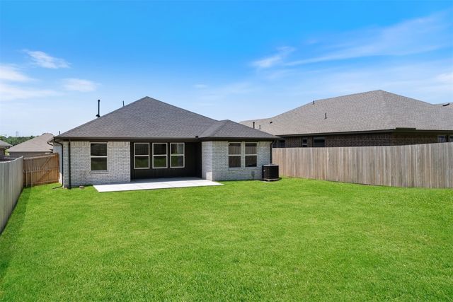 318 Park Lane, Harrah, OK 73045