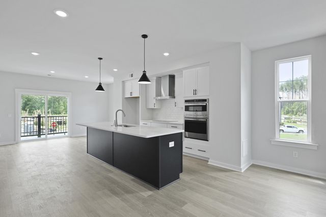 600 Scholar Way, Summerville, SC 29486