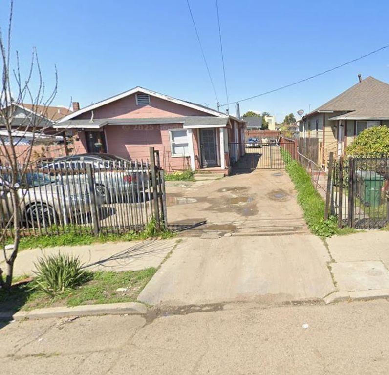 1467 74Th Ave, Oakland, CA 94621
