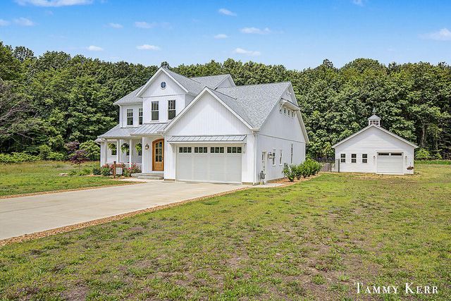 7067 118th Avenue, Fennville, MI 49408
