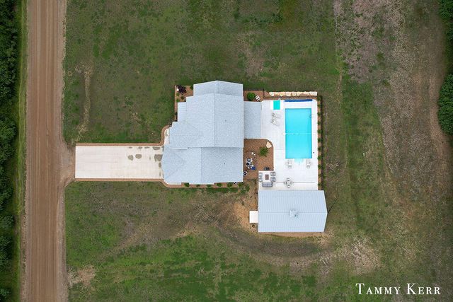 7067 118th Avenue, Fennville, MI 49408