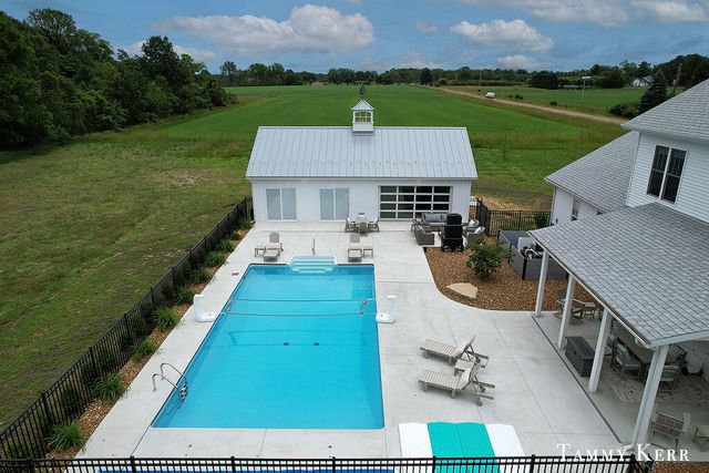 7067 118th Avenue, Fennville, MI 49408