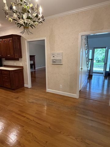 529 Ridgecrest Dr, Mcminnville, TN 37110