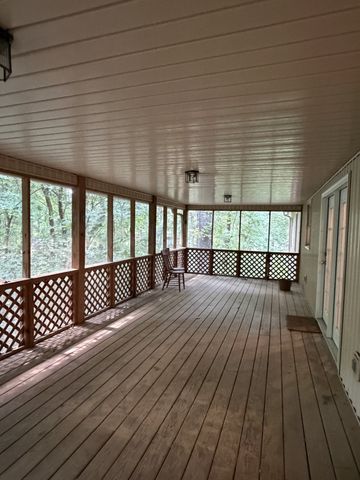 529 Ridgecrest Dr, Mcminnville, TN 37110