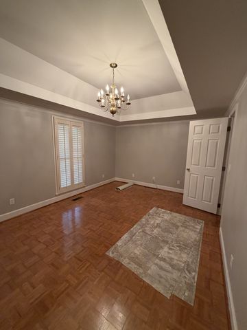 529 Ridgecrest Dr, Mcminnville, TN 37110