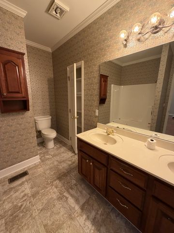 529 Ridgecrest Dr, Mcminnville, TN 37110