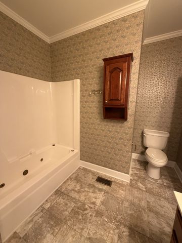 529 Ridgecrest Dr, Mcminnville, TN 37110