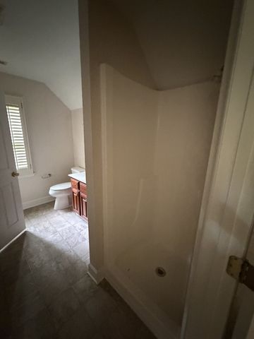 529 Ridgecrest Dr, Mcminnville, TN 37110