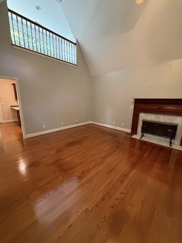 529 Ridgecrest Dr, Mcminnville, TN 37110