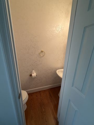 529 Ridgecrest Dr, Mcminnville, TN 37110