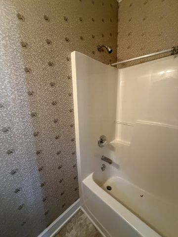 529 Ridgecrest Dr, Mcminnville, TN 37110