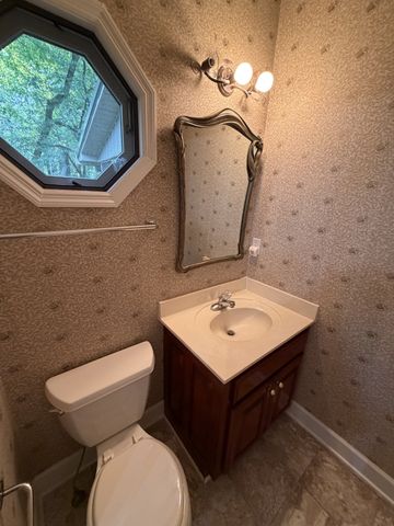 529 Ridgecrest Dr, Mcminnville, TN 37110