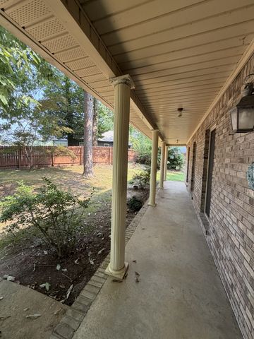 529 Ridgecrest Dr, Mcminnville, TN 37110