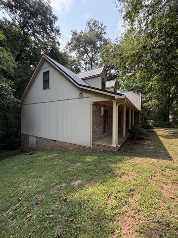 529 Ridgecrest Dr, Mcminnville, TN 37110