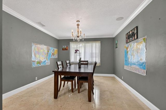 257 SW 5th Street, Boca Raton, FL 33432