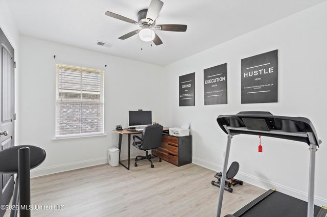 8898 Kathryn Grace Drive, Southaven, MS 38671