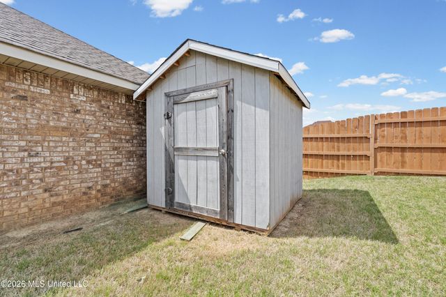 8898 Kathryn Grace Drive, Southaven, MS 38671