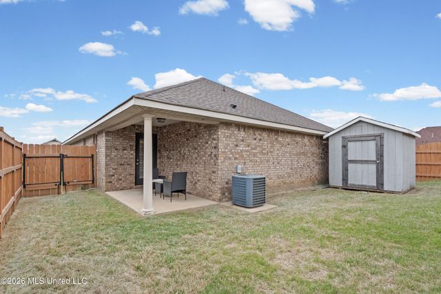 8898 Kathryn Grace Drive, Southaven, MS 38671