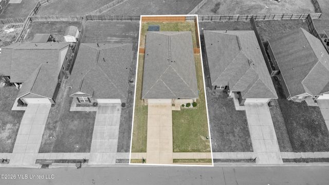 8898 Kathryn Grace Drive, Southaven, MS 38671