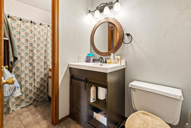 819 Mission Avenue, Manhattan, KS 66502