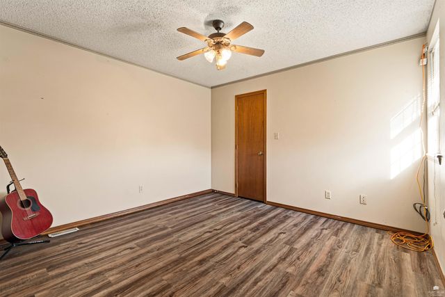 819 Mission Avenue, Manhattan, KS 66502