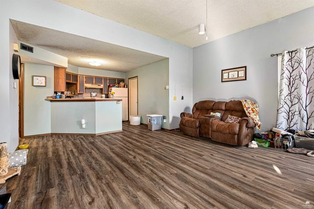 819 Mission Avenue, Manhattan, KS 66502