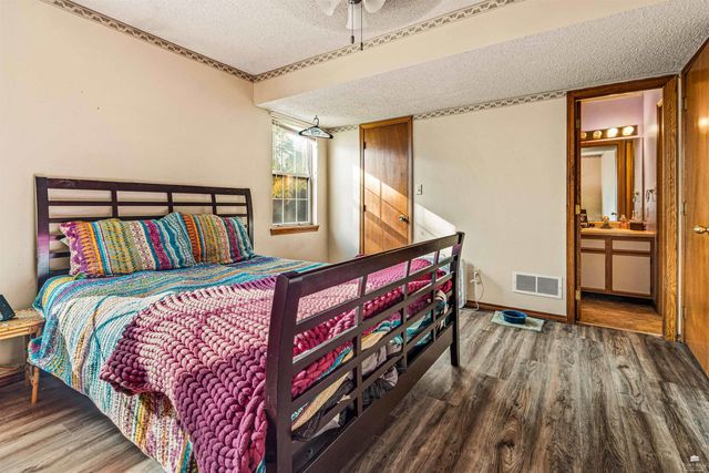 819 Mission Avenue, Manhattan, KS 66502